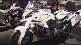 2018车展本田摩托推出CB125R小排量街车