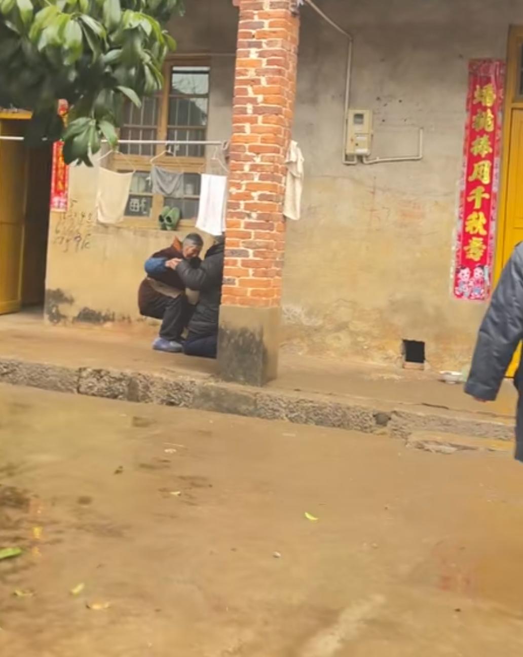 父母离世，子女不报丧亲戚：是人情淡薄还是尽孝方式的误解？---我爸走的那天，