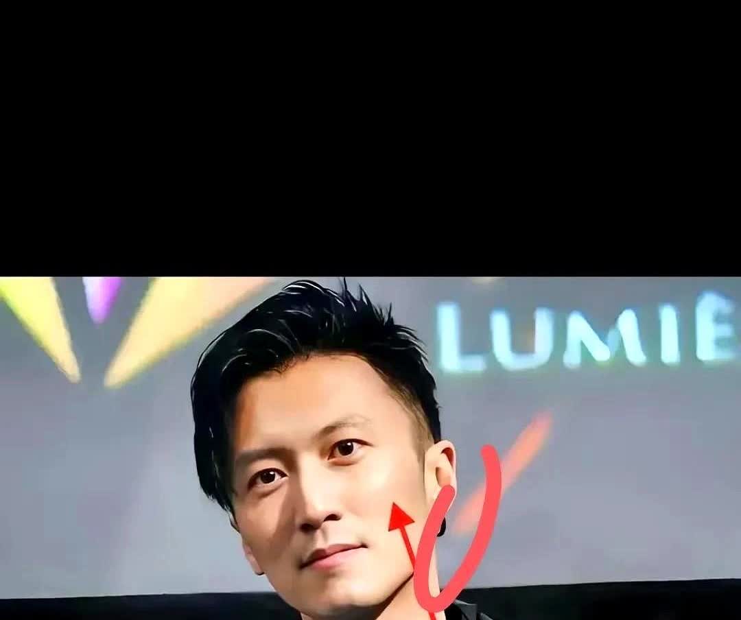 我勒妈呀谢霆锋居然公开道歉张柏芝居然选择不原谅，这是什么情况？