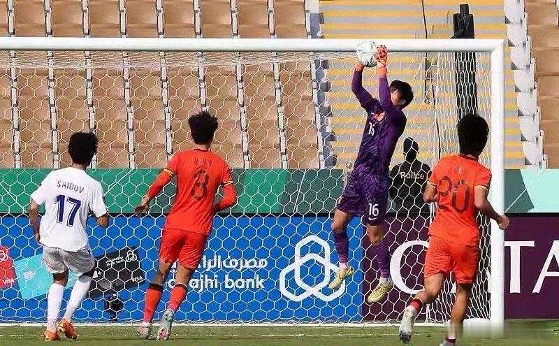 伟大的4比2！你没有想到吧！四档球队也能奇迹般挺进半决赛。1/4决赛：76%比2