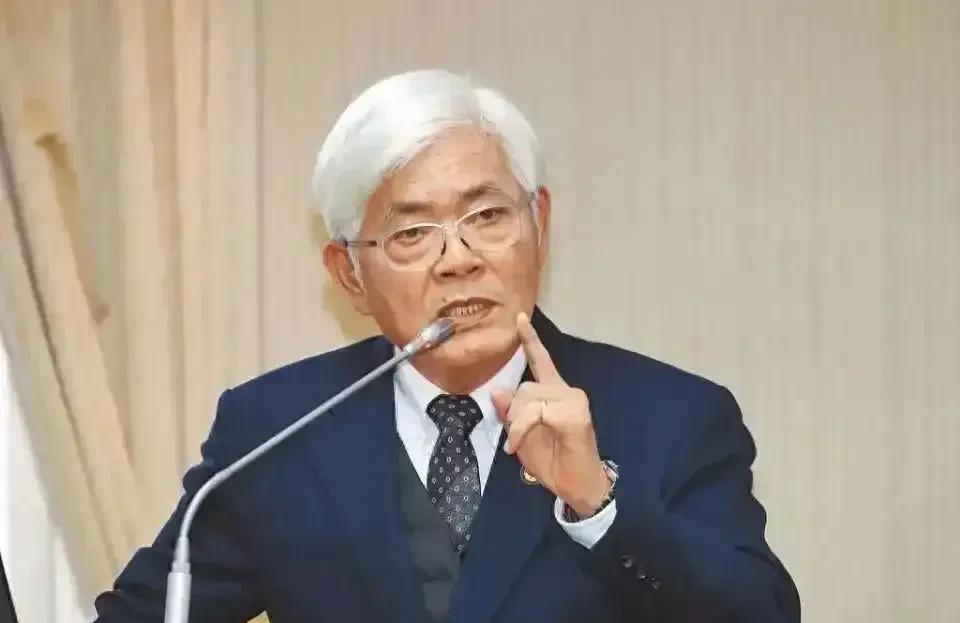 台湾省选委会主委李进勇表示，7月26日的大罢免投票结果会在8月1日公告，依选罢法