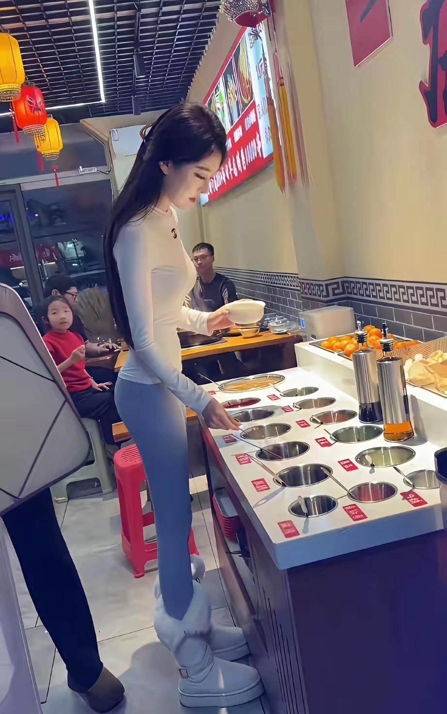 试问爱吃火锅的理由有几种？如果你也对火锅情有独钟。