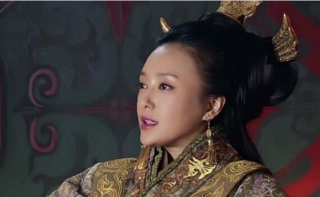 公元前180年，吕后亲妹妹吕媭，被陈平用竹板活活打死。弥留之际，吕媭怒斥：我早该