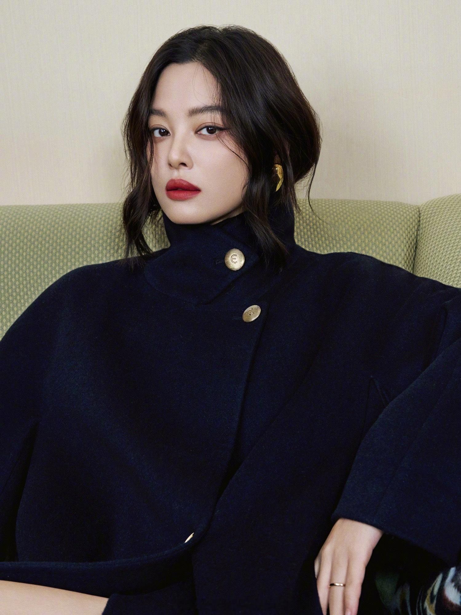 辛芷蕾威尼斯“封后”之后的首个代言正式官宣,她的气质太适合演绎羊绒了!辛芷蕾