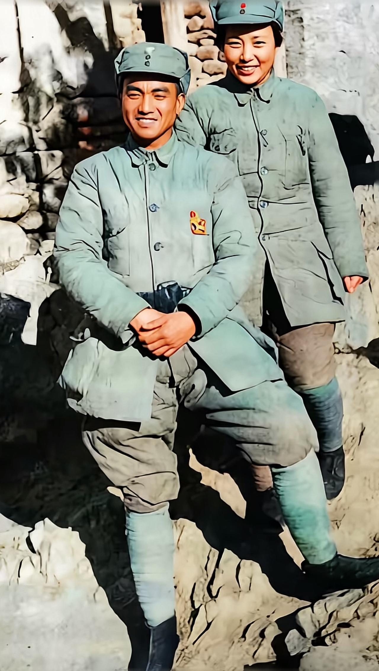 她是“最美上将夫人”，长征路上草地生孩子，2022年因病去世。这个人物是谁？