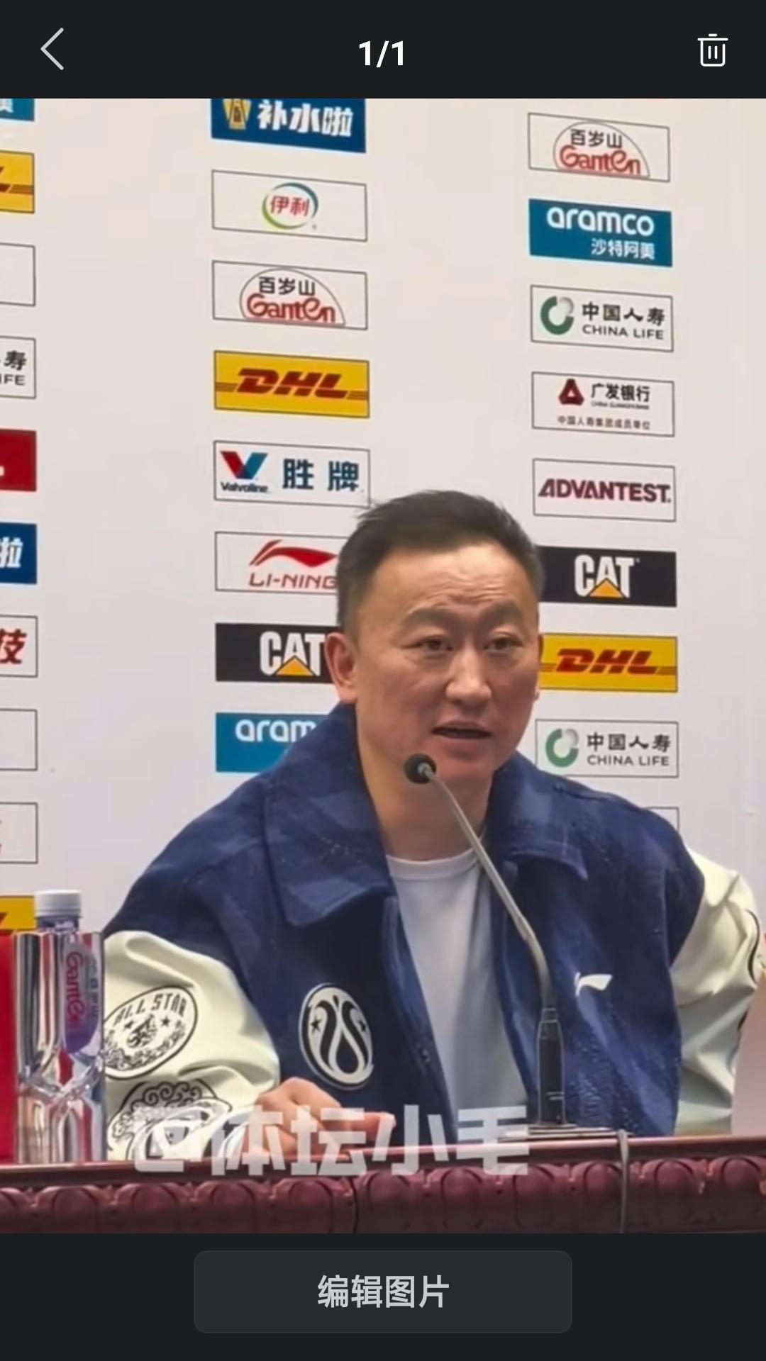 昨晚青岛队主场惜败浙江稠州金租，虽然输球主教练刘维维在赛后接受媒体采访时，并没有