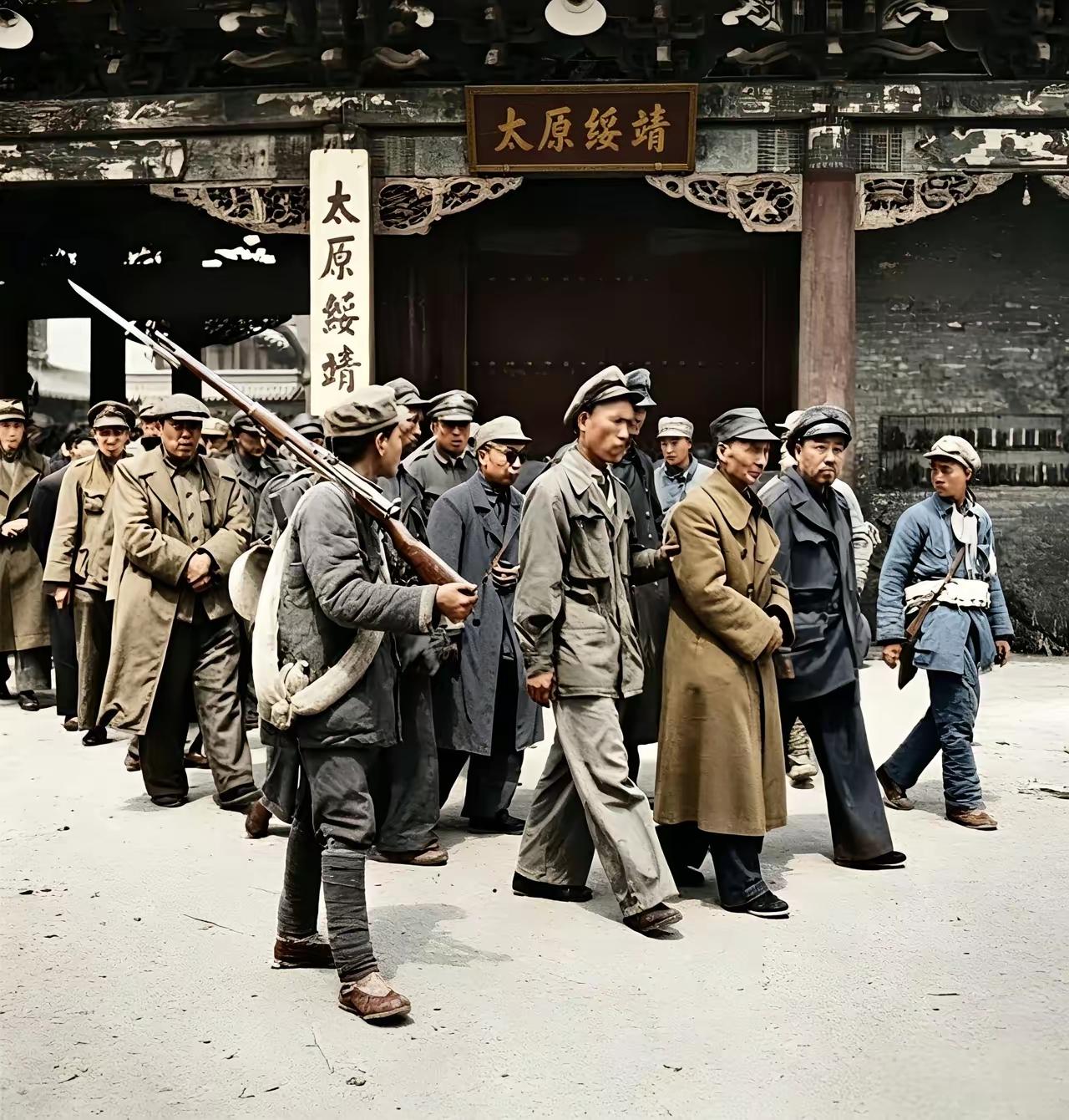 1949年4月，战斗英雄许义保带着突击班猛打猛冲，直扑阎锡山老巢。地下指挥室