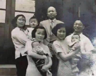 1940年的温州乡下，日本领事馆的人站在料理店门口，要带米子回日本。这个仙台