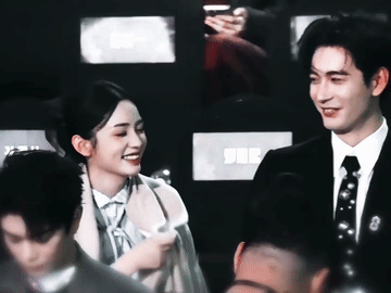 陈星旭和周也这互动真没问题吗？别说陈星旭看狗都深情，他看王玉雯绝对不是这眼神，感