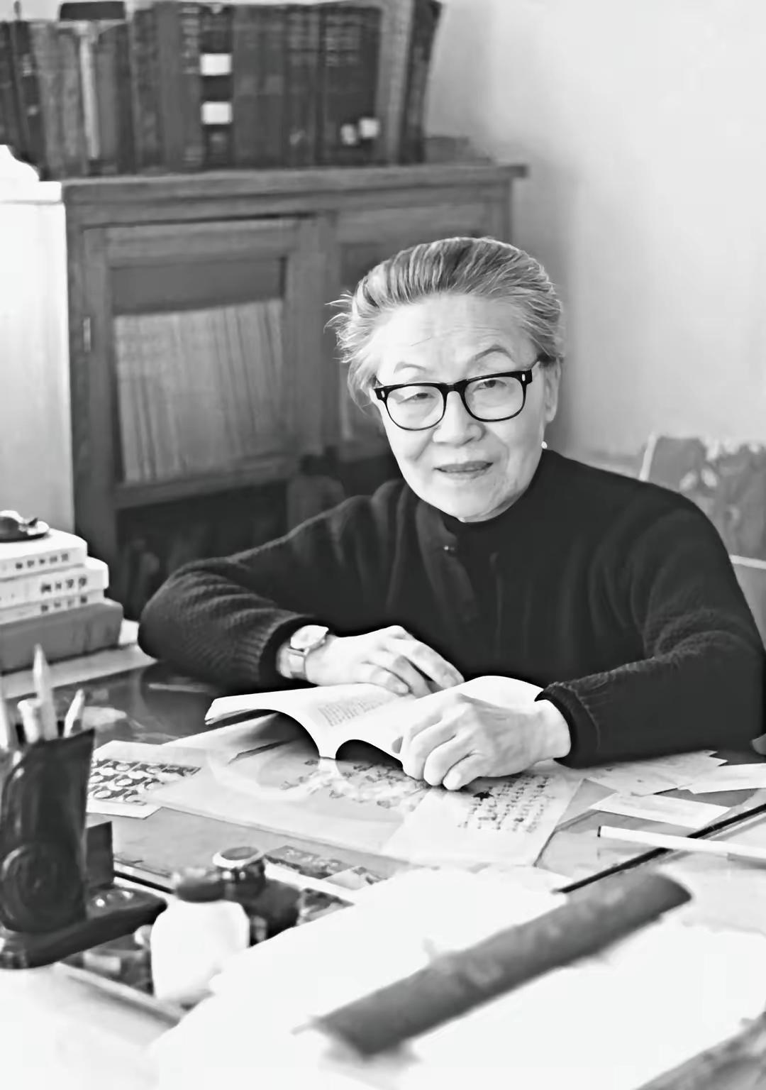 杨绛先生说：“女人最大的悲哀，就是一辈子都没弄明白，一个简单的道理，那就是，这个