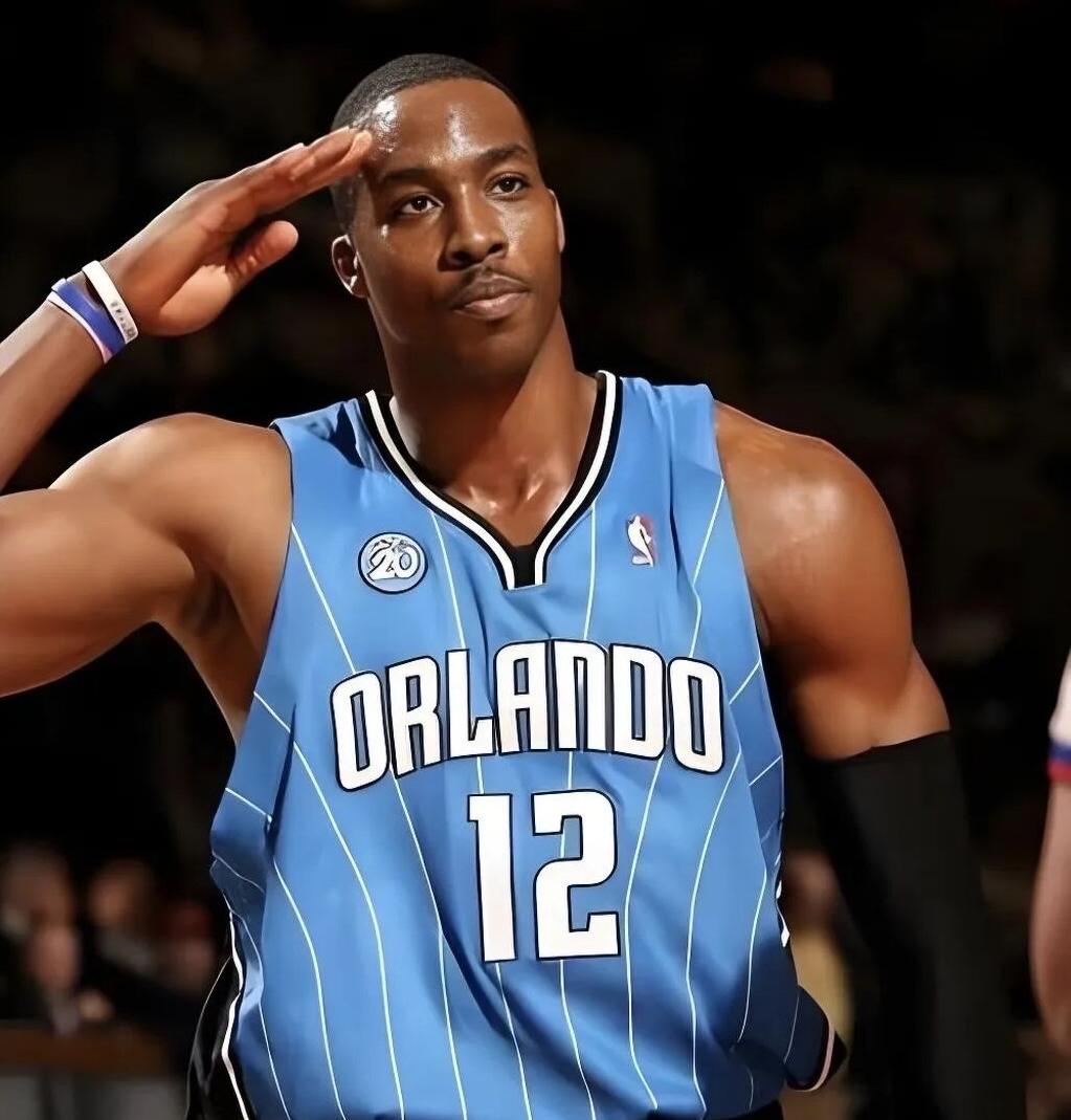 NBA历史上巅峰期断崖式下滑的五大球星第一：霍华德，当年联盟可以单换詹姆斯的
