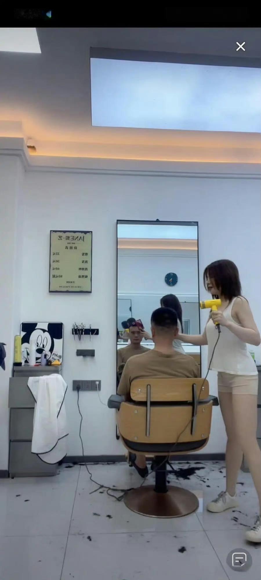 不知道这家理发店手艺如何，看起来是很干净