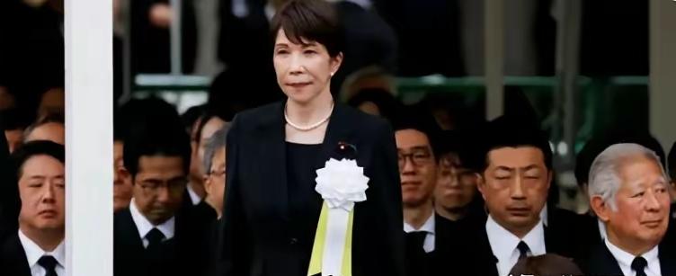 中方直接叫“战犯神社”，日本急了却不敢反驳。8月17日外交部记者会上，发言人