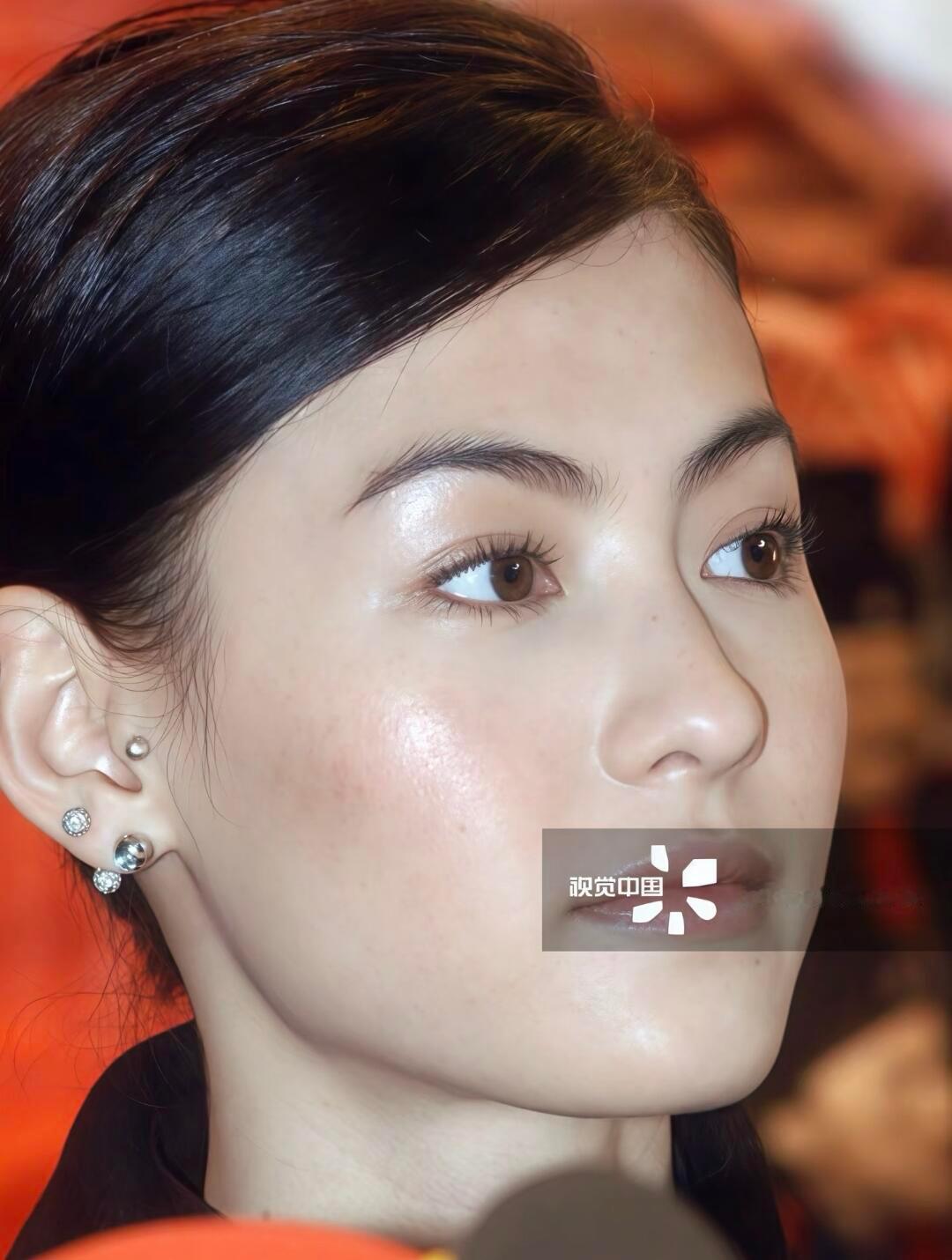 美得天衣无缝的一张脸。。。。​​​