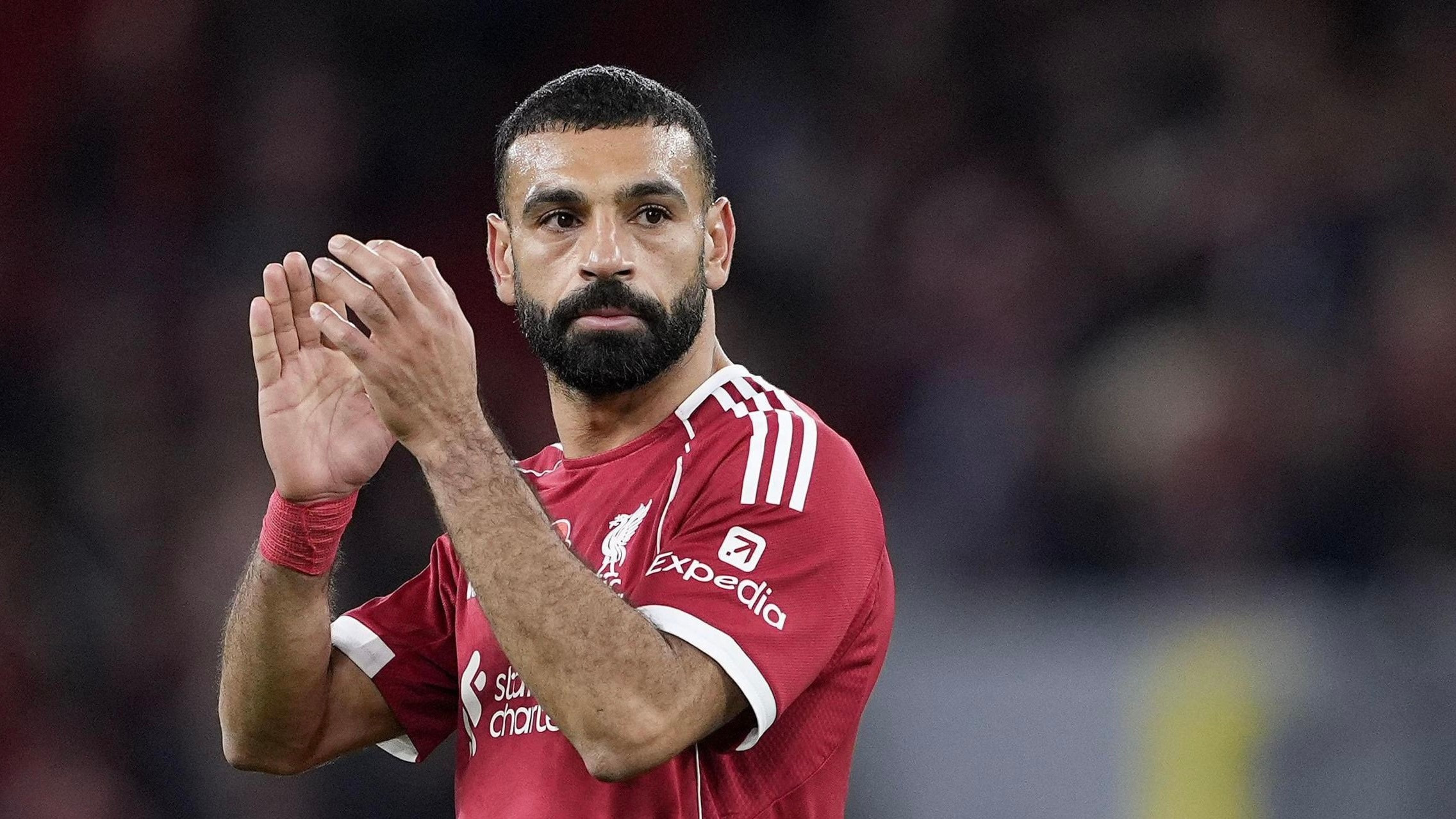 近日，利物浦核心球星萨拉赫的未来归属再度成为足坛焦点，其下一站去向的传闻持续发酵