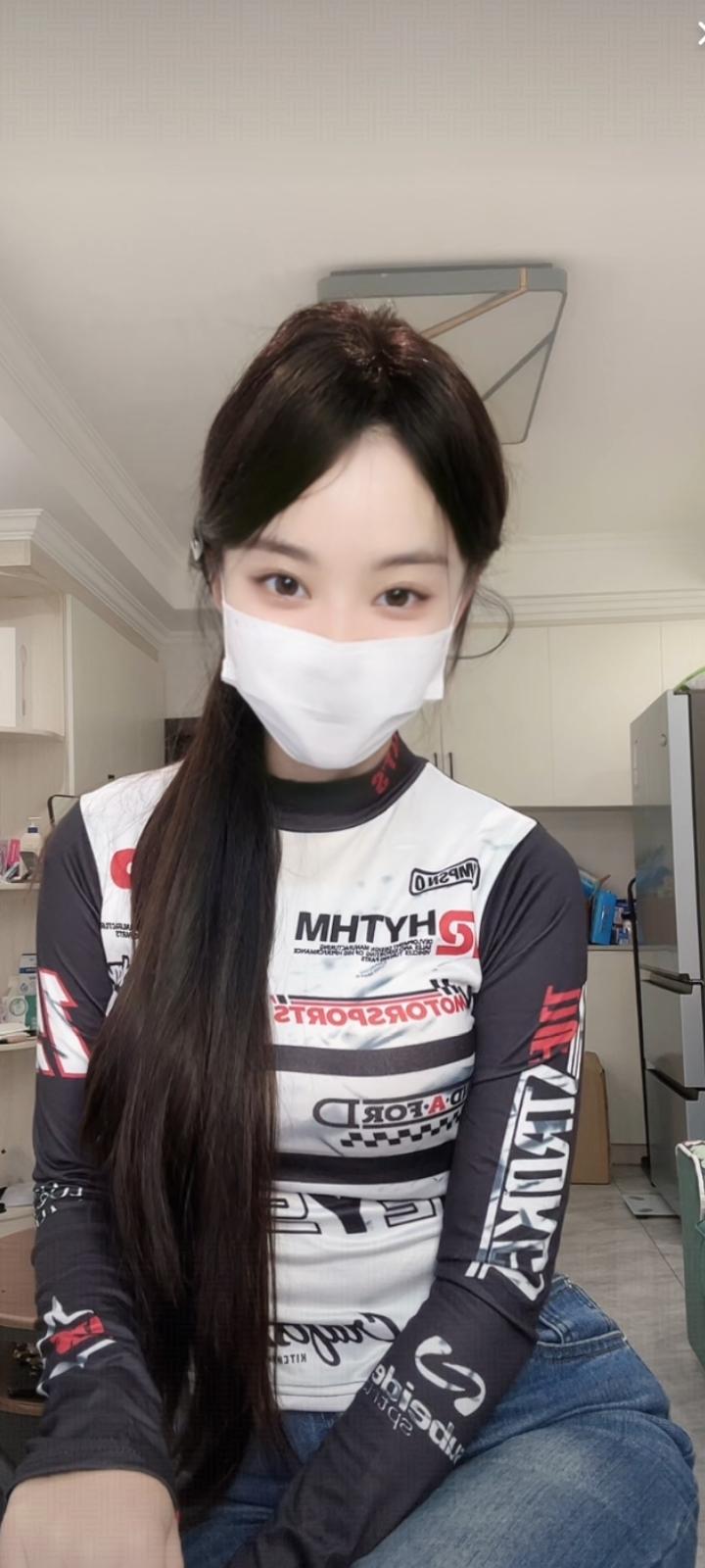  我愿意为你，放弃所有的可能，只为守住我们之间的唯一。