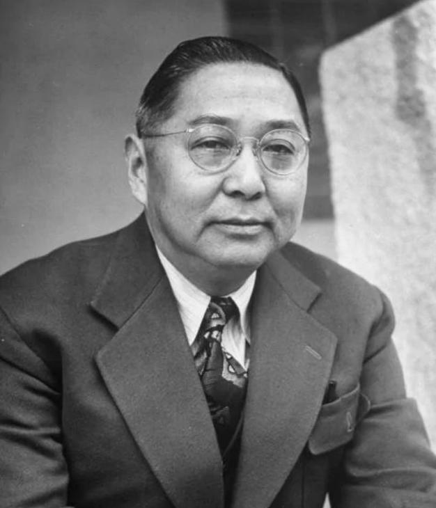 1948年，副总统竞选，蒋介石押了孙科，谁知最后却输得颜面尽失，气得他破口大骂：