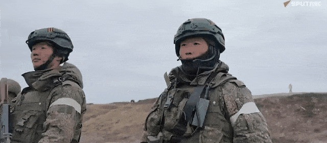 俄军援乌实情全公开真是活久见！俄罗斯竟然公开援助了乌克兰