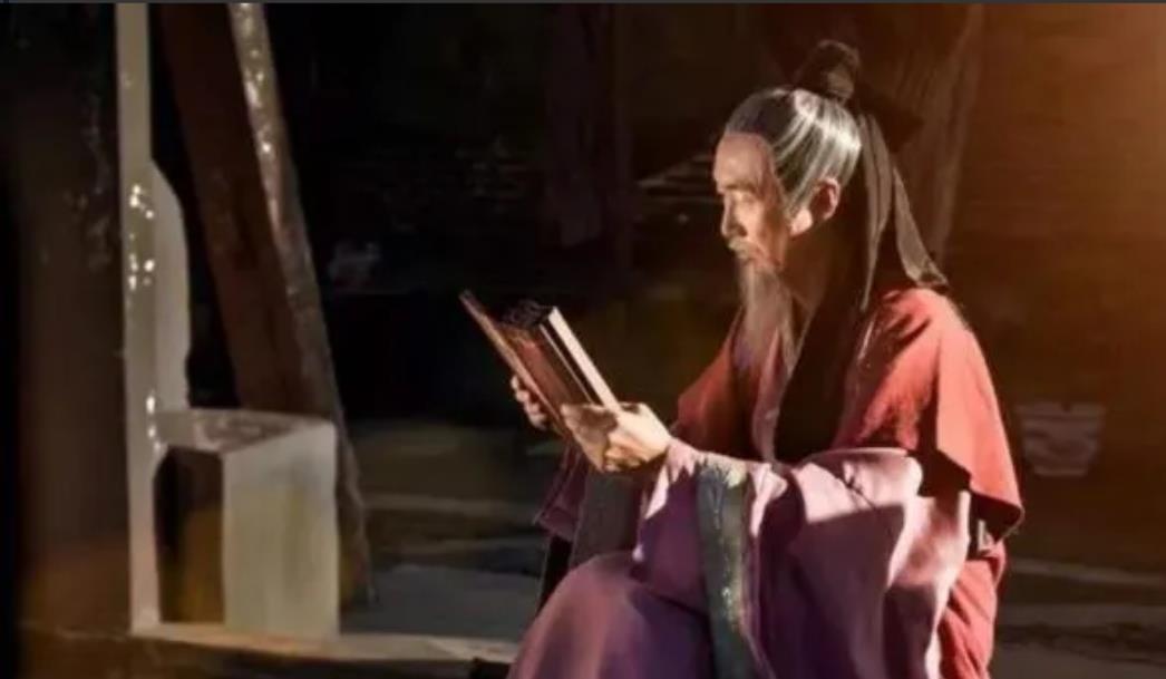 西汉时，会稽有个男人跟妻子承诺说：“我五十三岁时一定能富贵，如今都已经四十多岁了