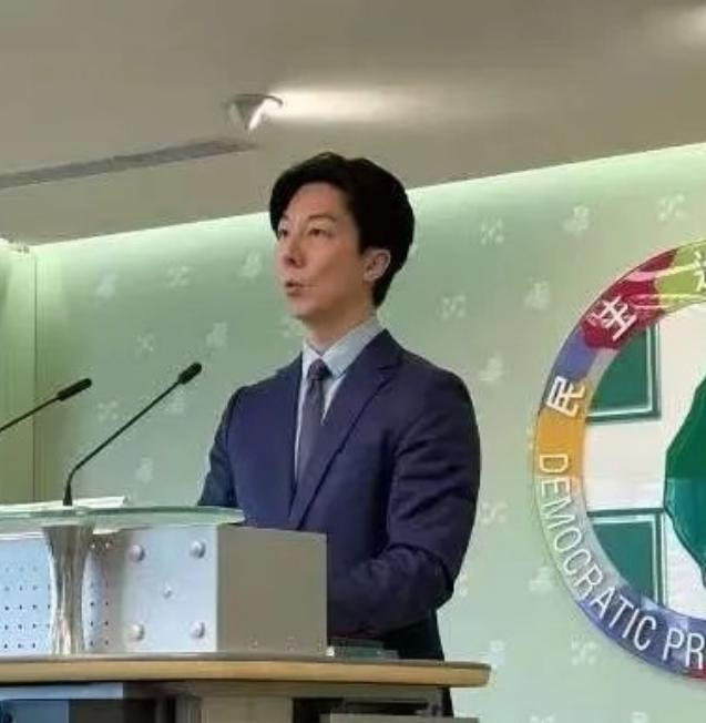 就在刚刚，台“民进党当局”发表严正声明，4月29日，针对郑丽文昨日接受专访称“绝