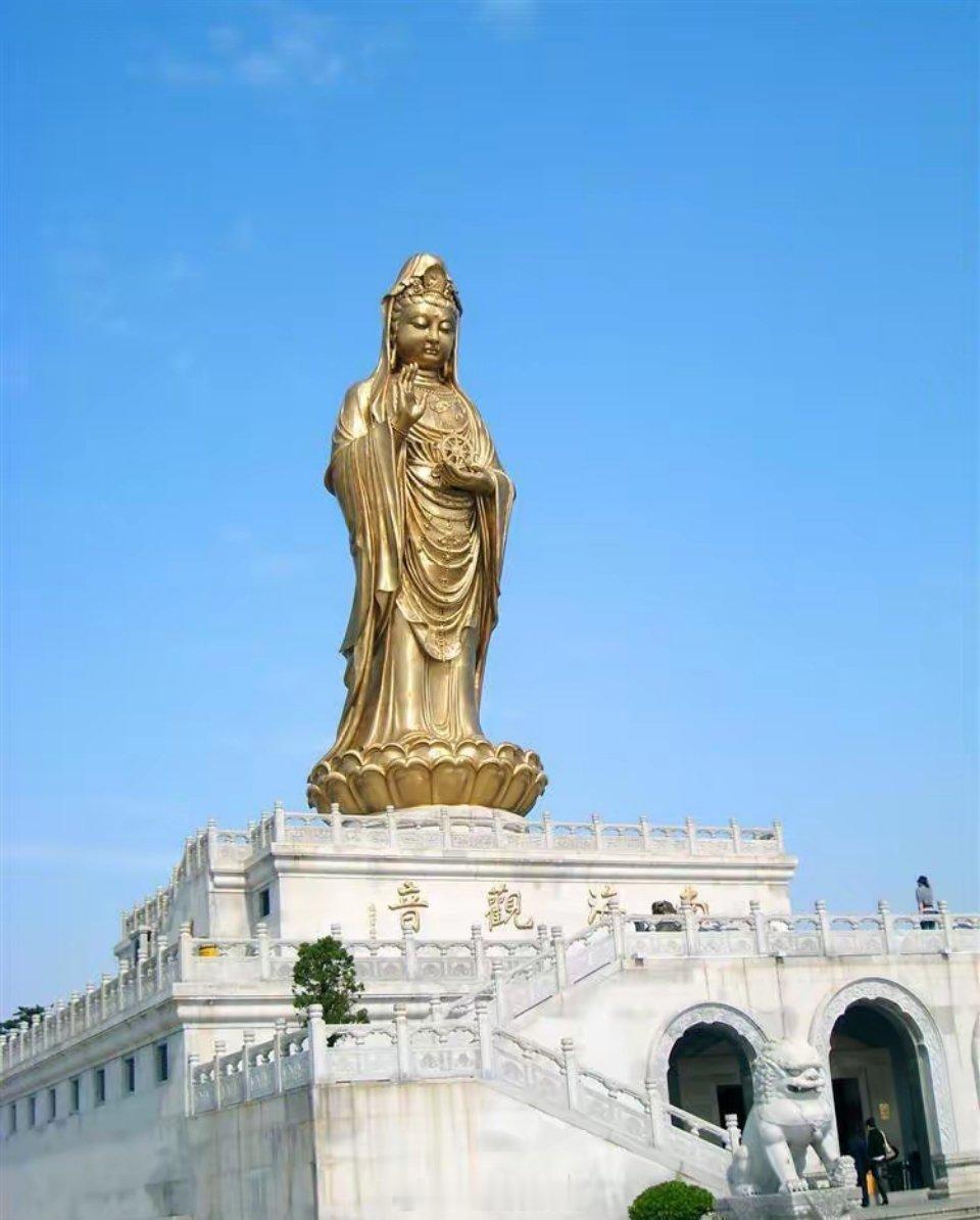 40个人生顶级思维1、金钱，可以解决99%的问题。2、冷漠，可以省去80%的麻烦