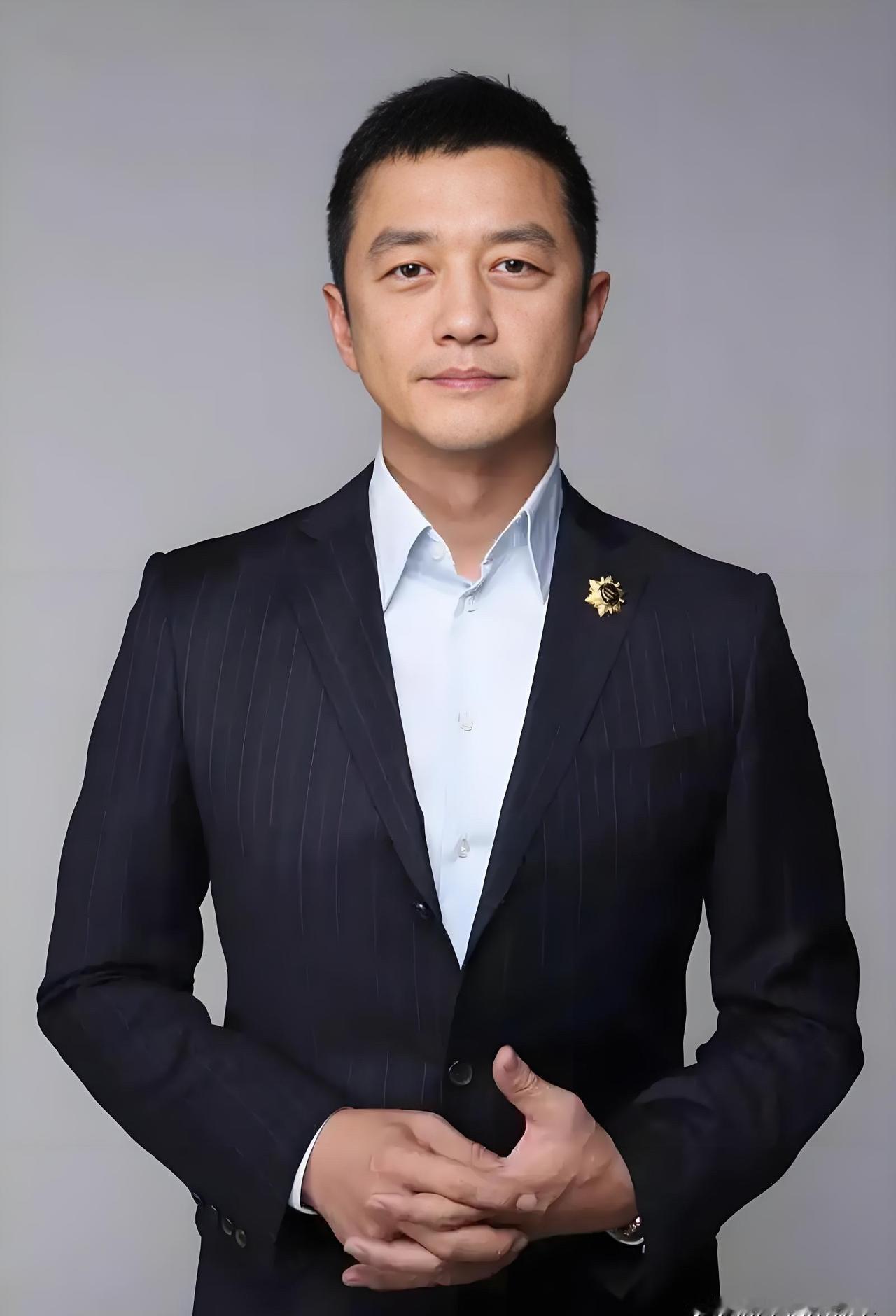 李亚鹏还清6000万了。不是靠卖房，是靠直播。他用了整整11年，才把这笔债填