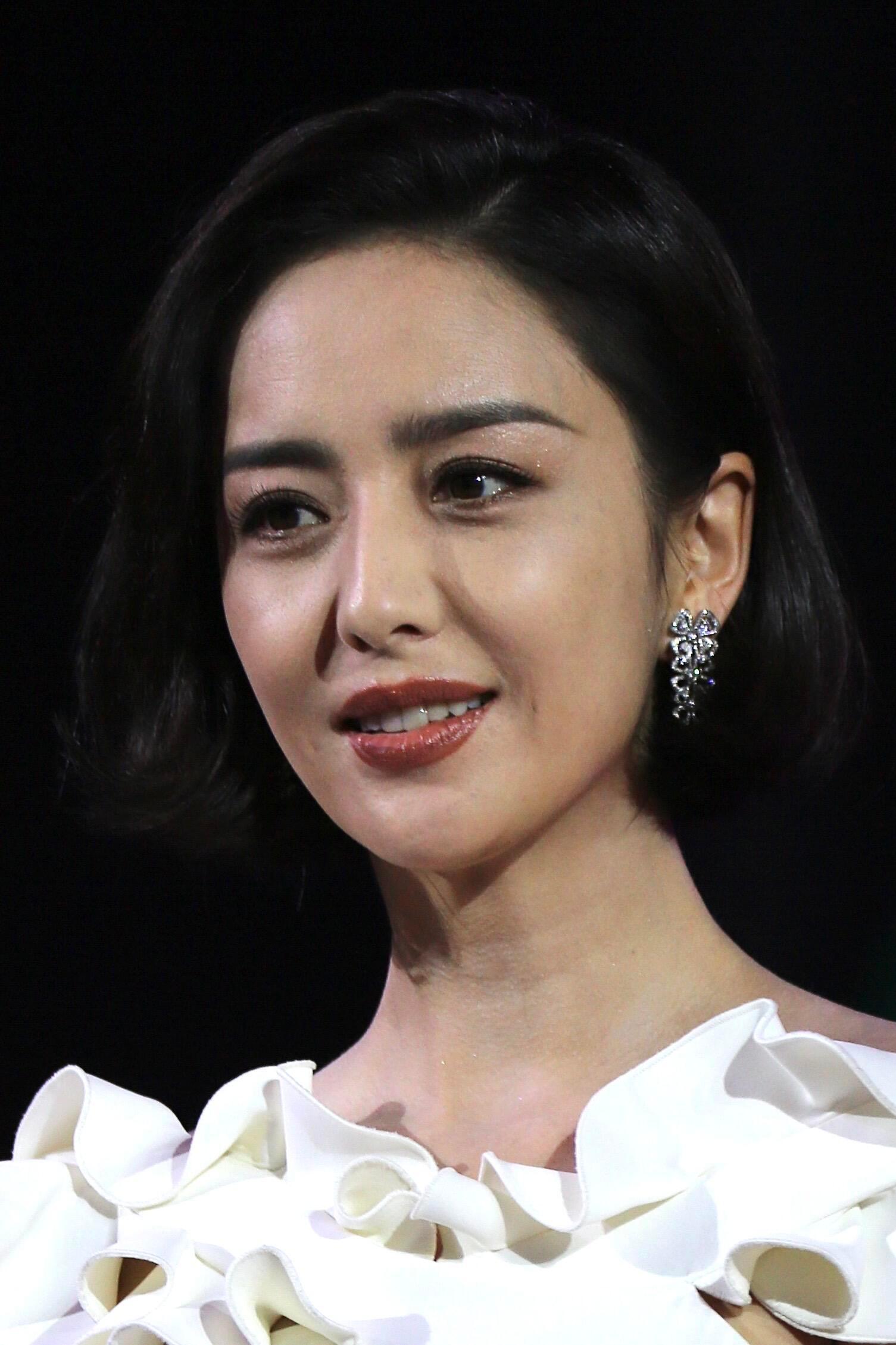 佟丽娅小女人的样子真迷人​​​