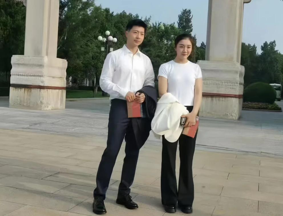 九三阅兵没有粉丝们认为全世界最好的莎头组合，其实也很正常。有一说一，无论是成绩和