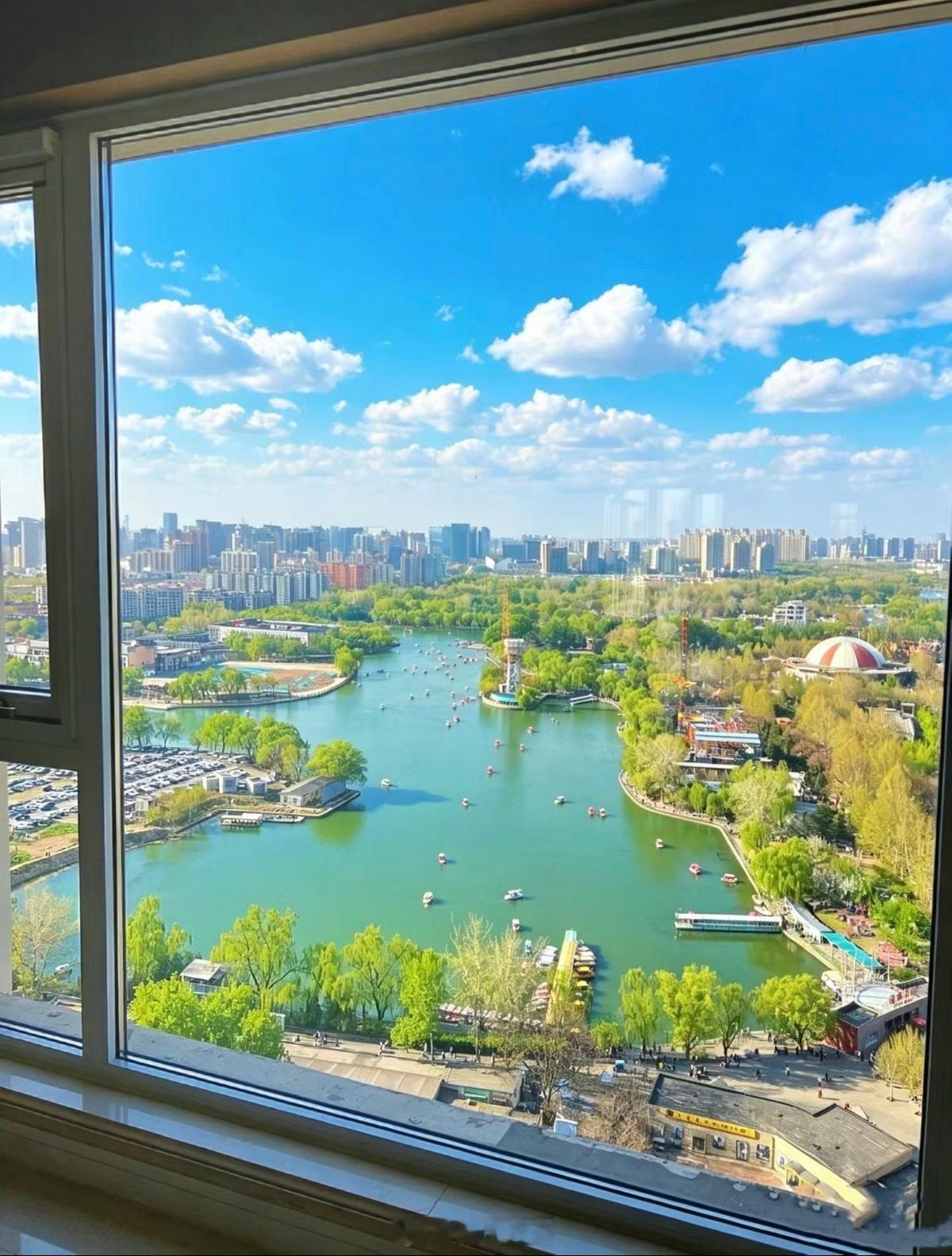北京棕榈泉公寓，正看朝阳公园，景色真的美！220平3房2355万今天刚成交，单价