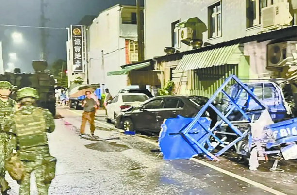 台岛突然报告噩耗：台海出现一个危险现象！台军军演向海峡开火，不料下一刻彻底破防