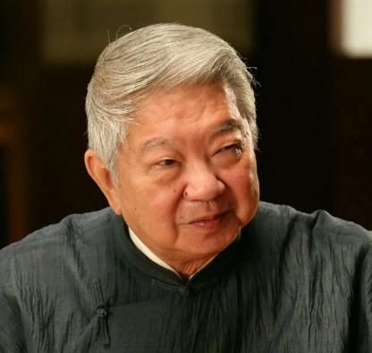 香港“老不正经”才子蔡澜谈“女人”一针见血，他说：一个女人能不能交往，看的不是美