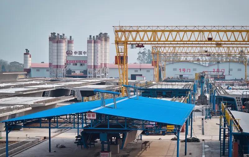 胆大包天！中铁八局铁路工程竟用不合格建材，罚60万就完事了？民心难安！简直