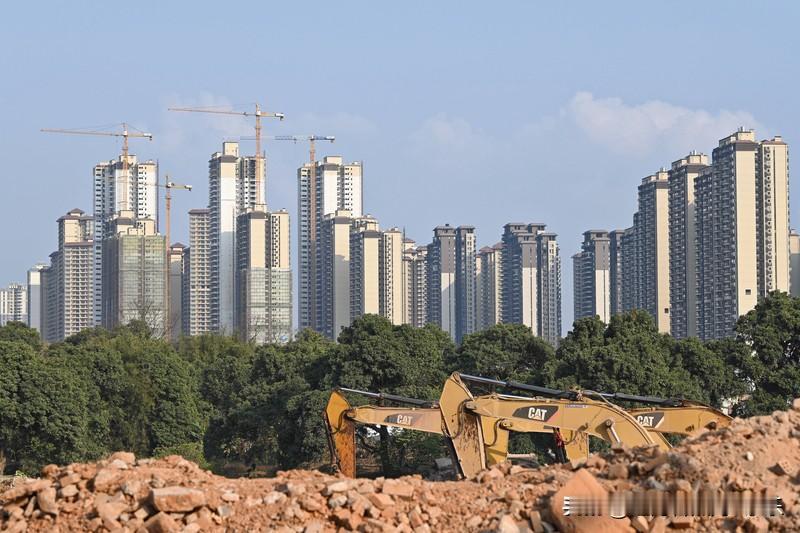 二手房成交量高，没啥用的。一点都不含糊。对于房价短期，依旧是看跌。但是。