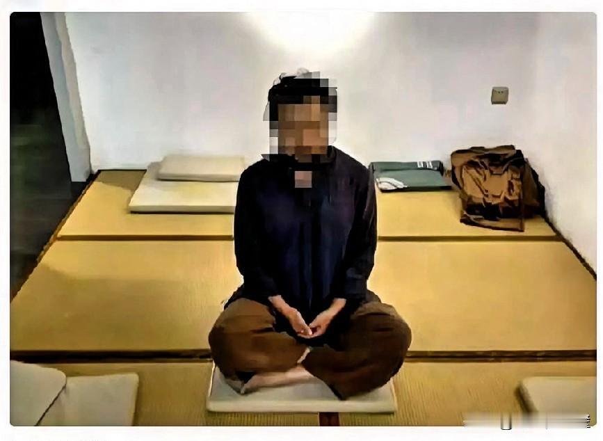 我丈夫自称是修行人他皈依已有三十余载打坐、诵经,一样不落我也曾深信他就是个