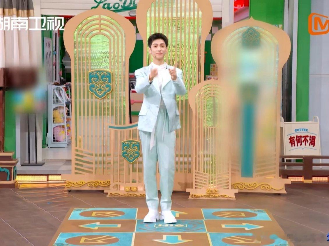 罗云熙敖子逸张颜齐我懂你你懂他罗云熙敖子逸张颜齐剪不断理还乱的兄弟关系，张颜齐每