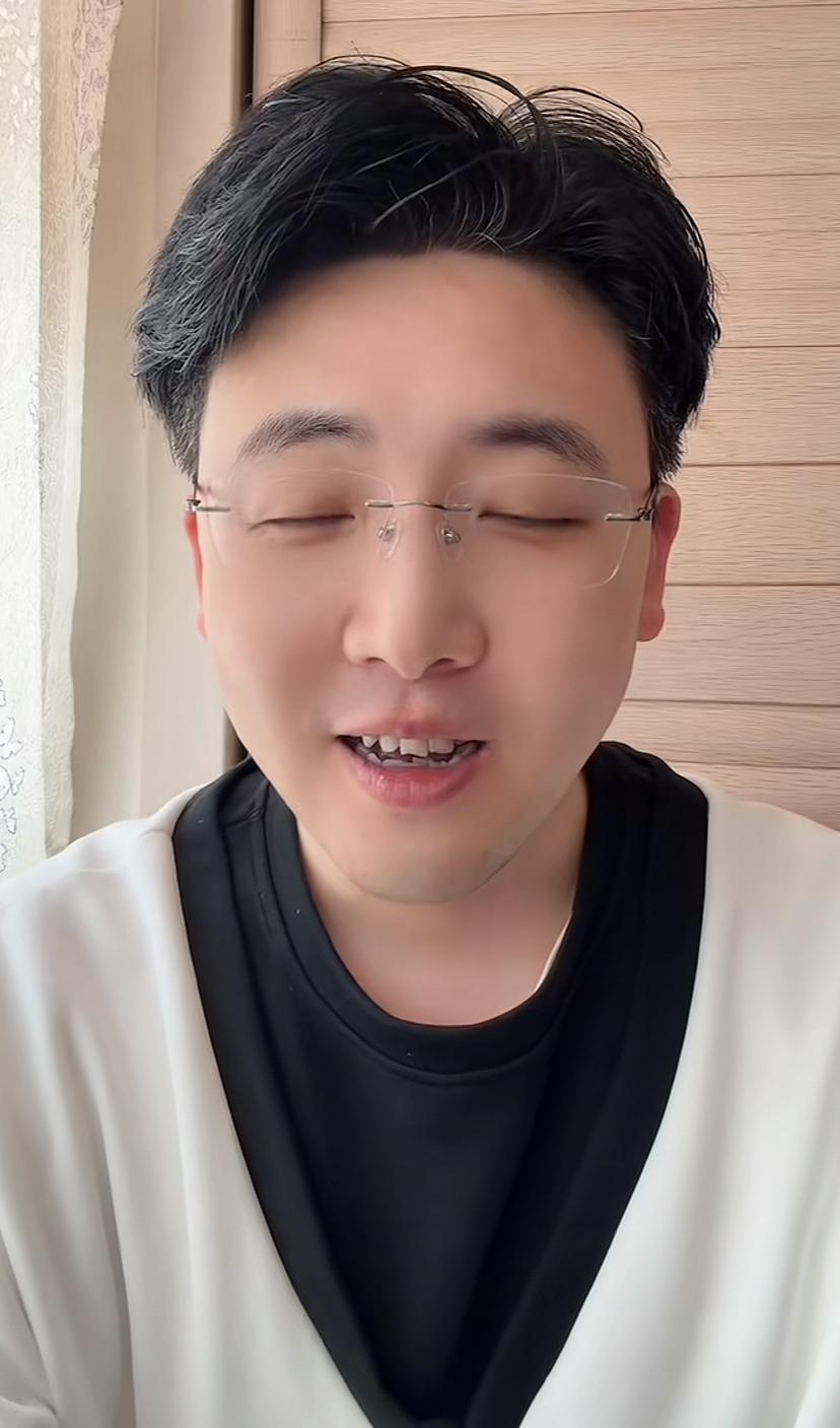 【著名相声演员钱城发布重磅消息，暗指不公平，你怎么看？】近日，著名相声演员、相