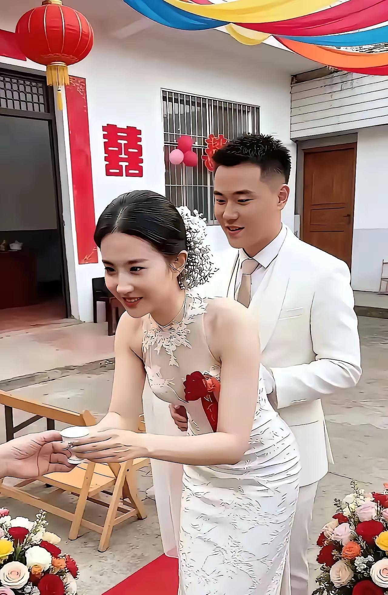 娶上颜值这么出众的妻子，不少人打趣，彩礼怕是要准备50万？其实美貌从来不能