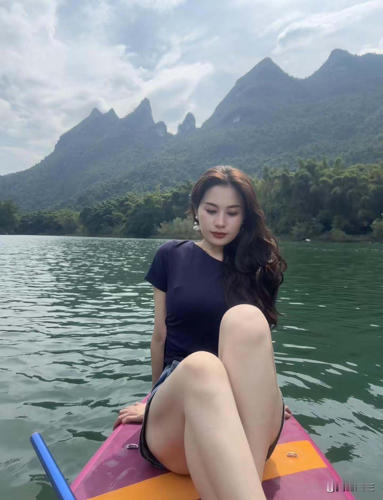 生活明朗，万物可爱，人间值得，未来可期