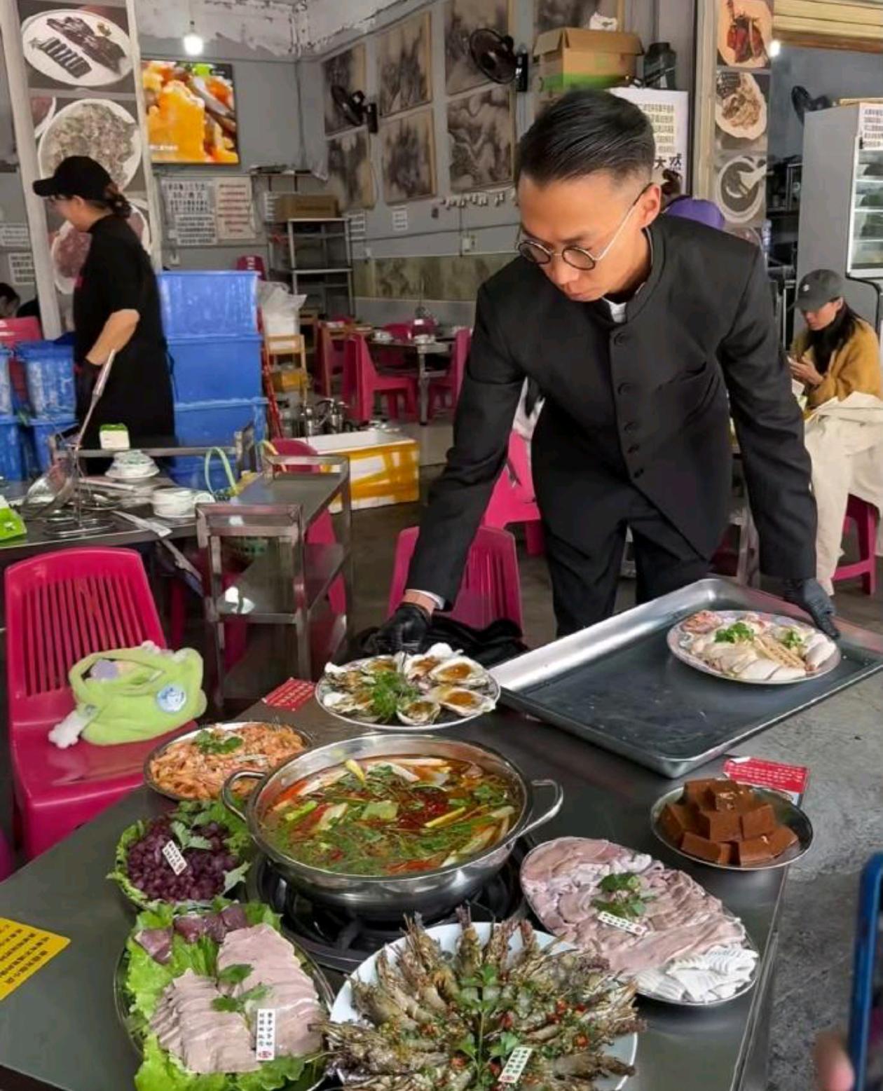 我都想过穿龙袍都没想到是溥仪