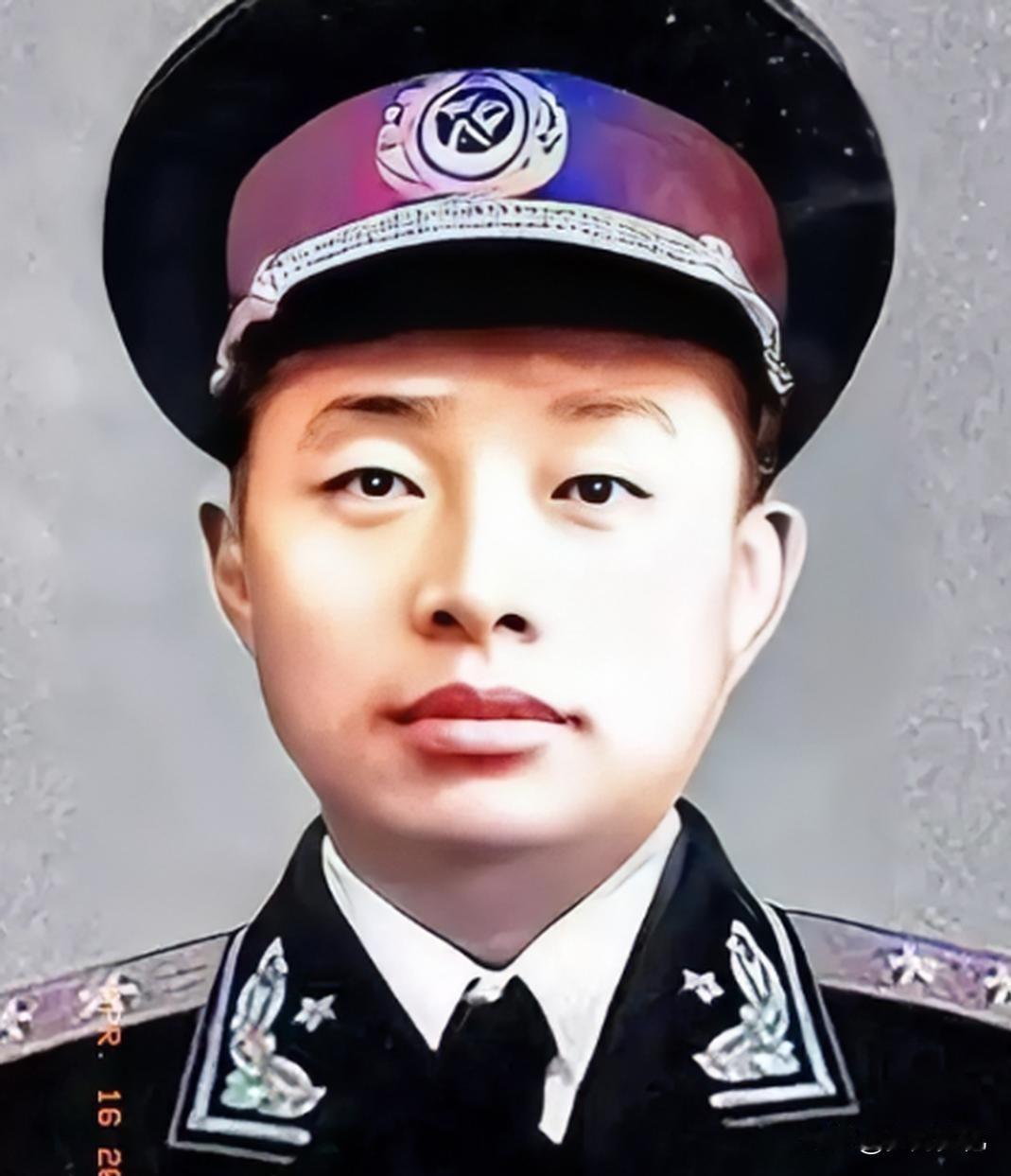 38岁扛中将星！万岁军政委刘西元：这军衔半点儿水分都没有1955年授衔那天