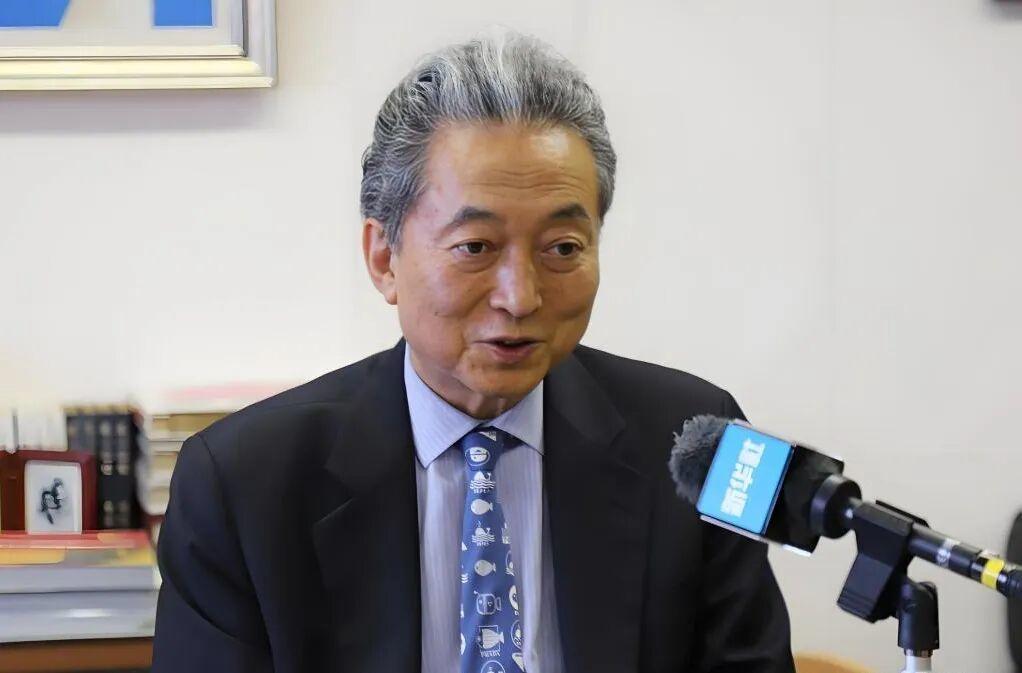 日本前首相鸠山由纪夫发火了：说中国放过日本战争赔款，是因为是中国的。但现在的新官