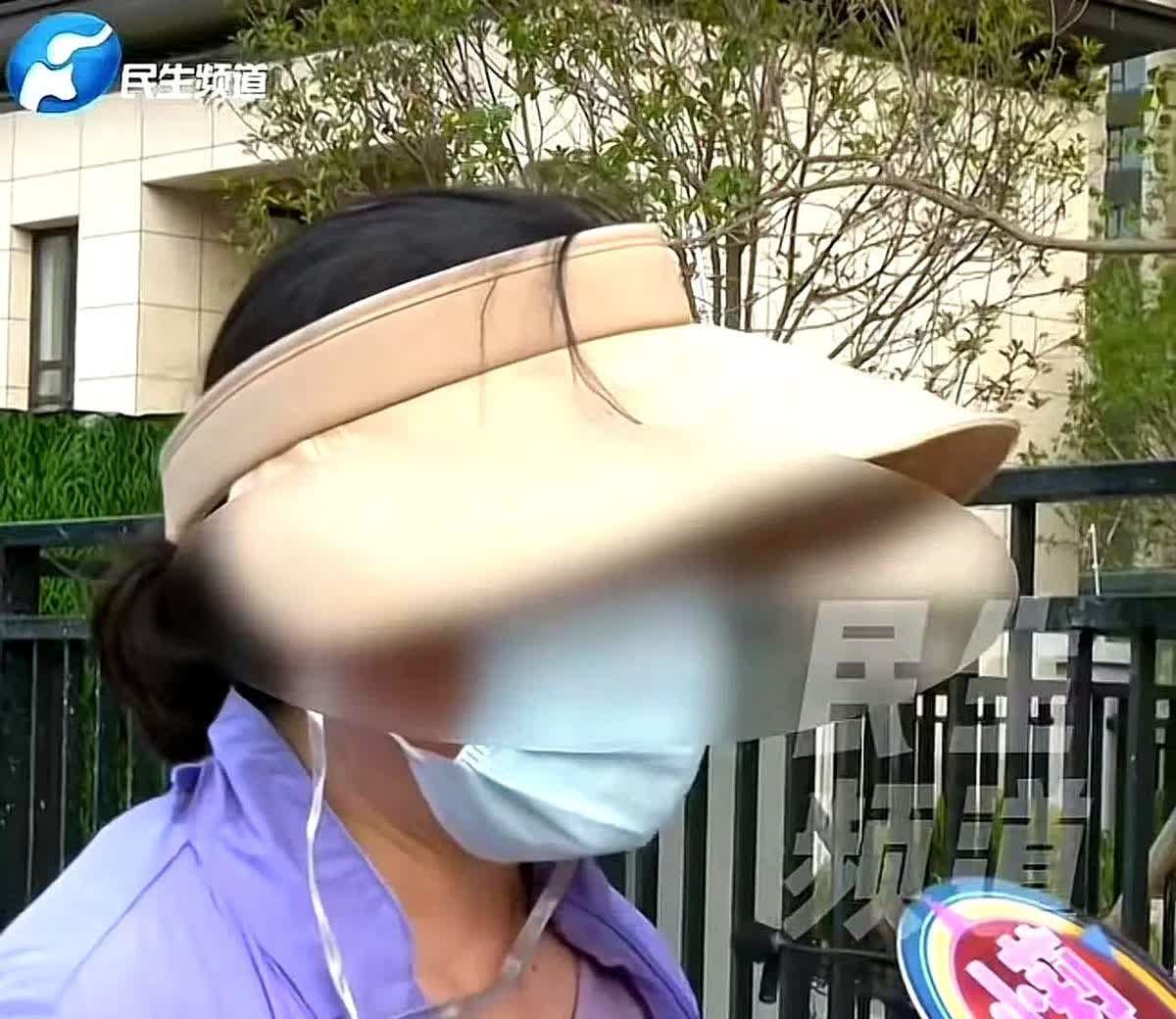 河南郑州，女子双相情感障碍，发病时就喜欢买车买房，现在家里有三辆车了，女子又偷偷