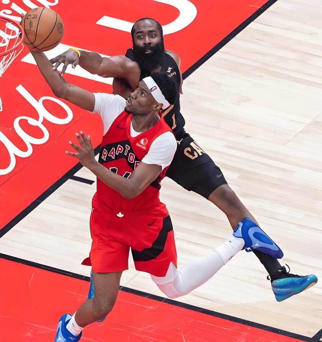 骑士3-2夺赛点！赢球靠3大硬逻辑，施罗德才是真杀神！天王山之战125-1