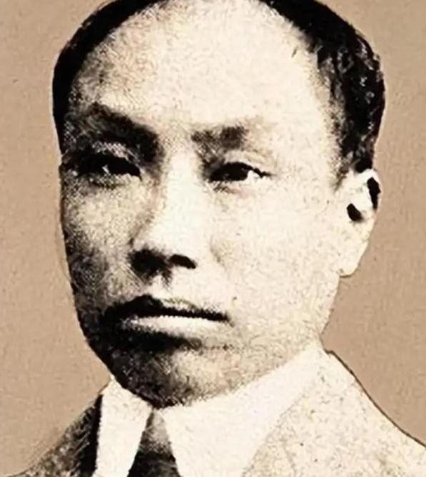 1937年，在南京被国民党关押了4年多的陈独秀被放了出来，得知国共已经合作，想到