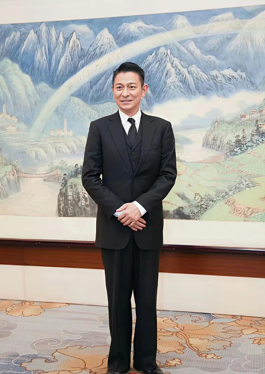 刘德华上《新闻联播》，从来不是蹭镜头。2024年1月29日那回最硬——中国影
