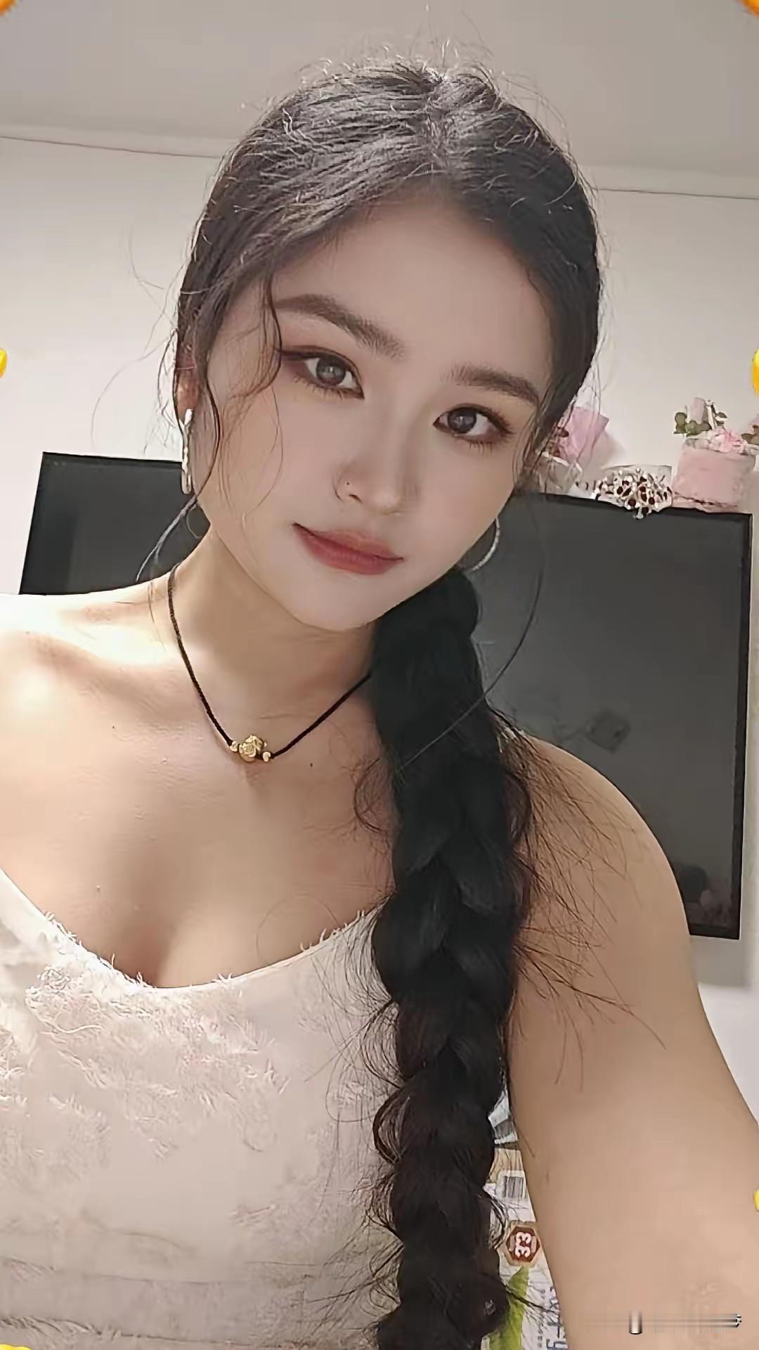 可叹停机德，堪怜咏絮才。玉带林中挂，金簪雪里埋。