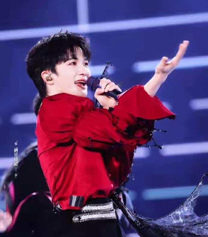 内娱OST圈地震级操作！周深携《归来》《曼陀》《相拥不放》三连炸场，中俄双语史诗