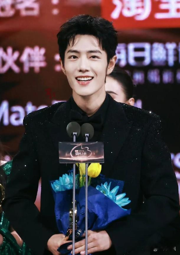 为什么肖战能断层第一？这次真不是光靠粉丝！今天我算是看明白了——金莲花