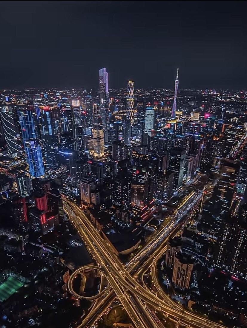 广州的CBD群，就是全国规划得最好、最漂亮、最震撼的，没有之一！不信的，可以去北