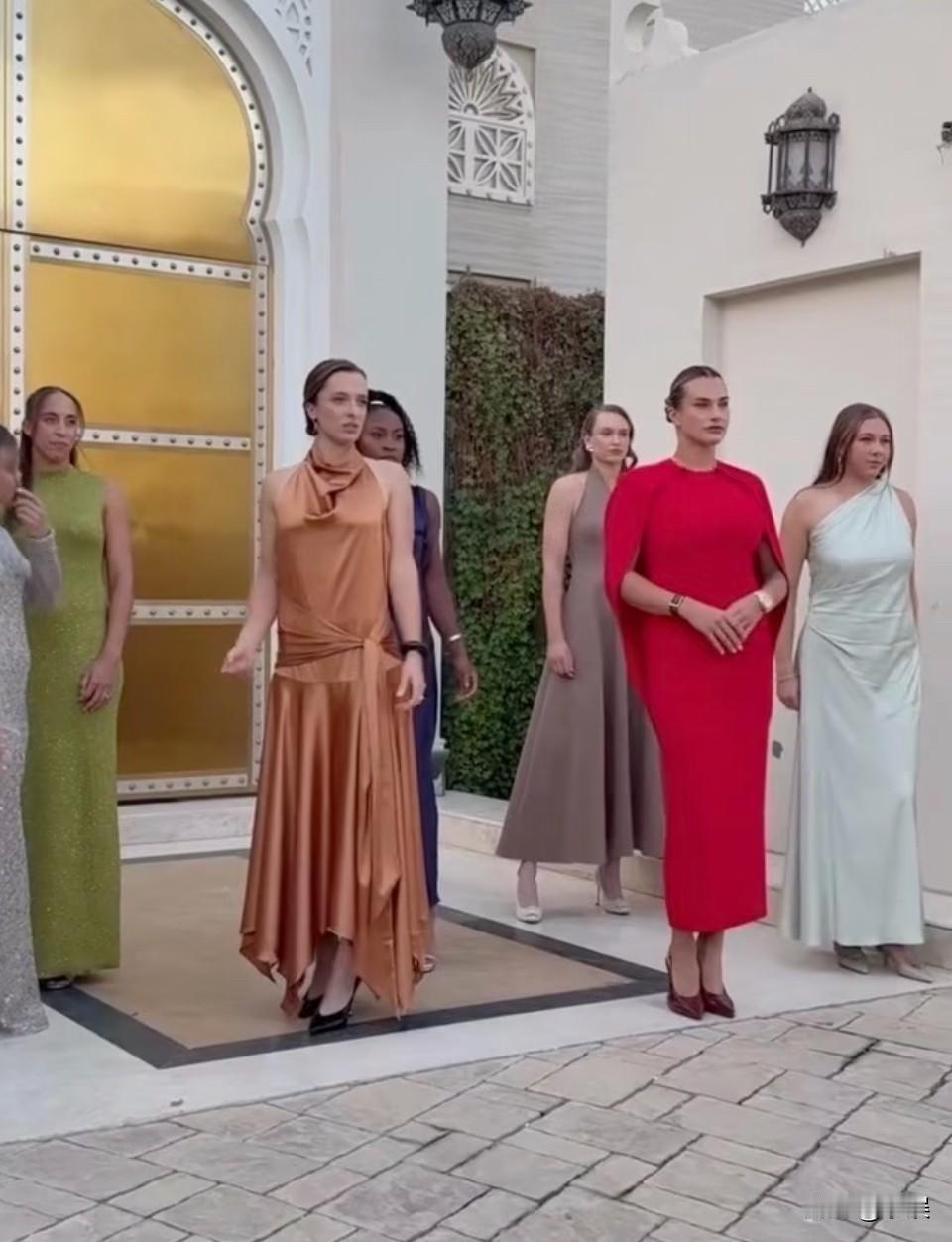 WTA年终总决赛|八美图出炉了…你就说钱和名气这玩意养不养人吧，萨巴完全